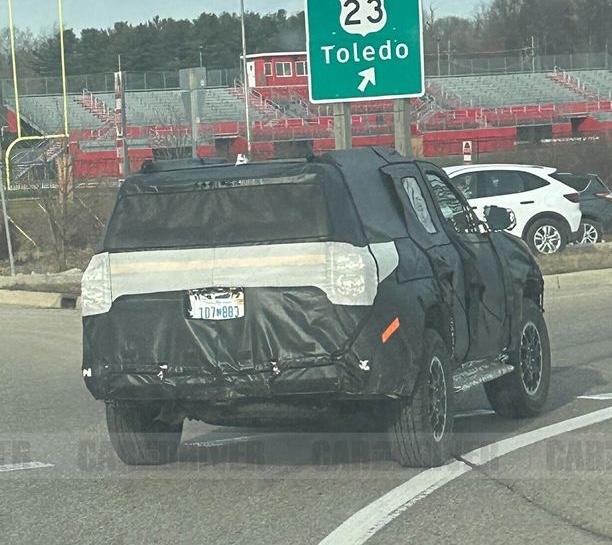 2025 Toyota 4runner 2025 4Runner Spied Testing in Public! First Prototype Pics 2025-toyota-4runner-spied-3-65c3a58b6b4ab