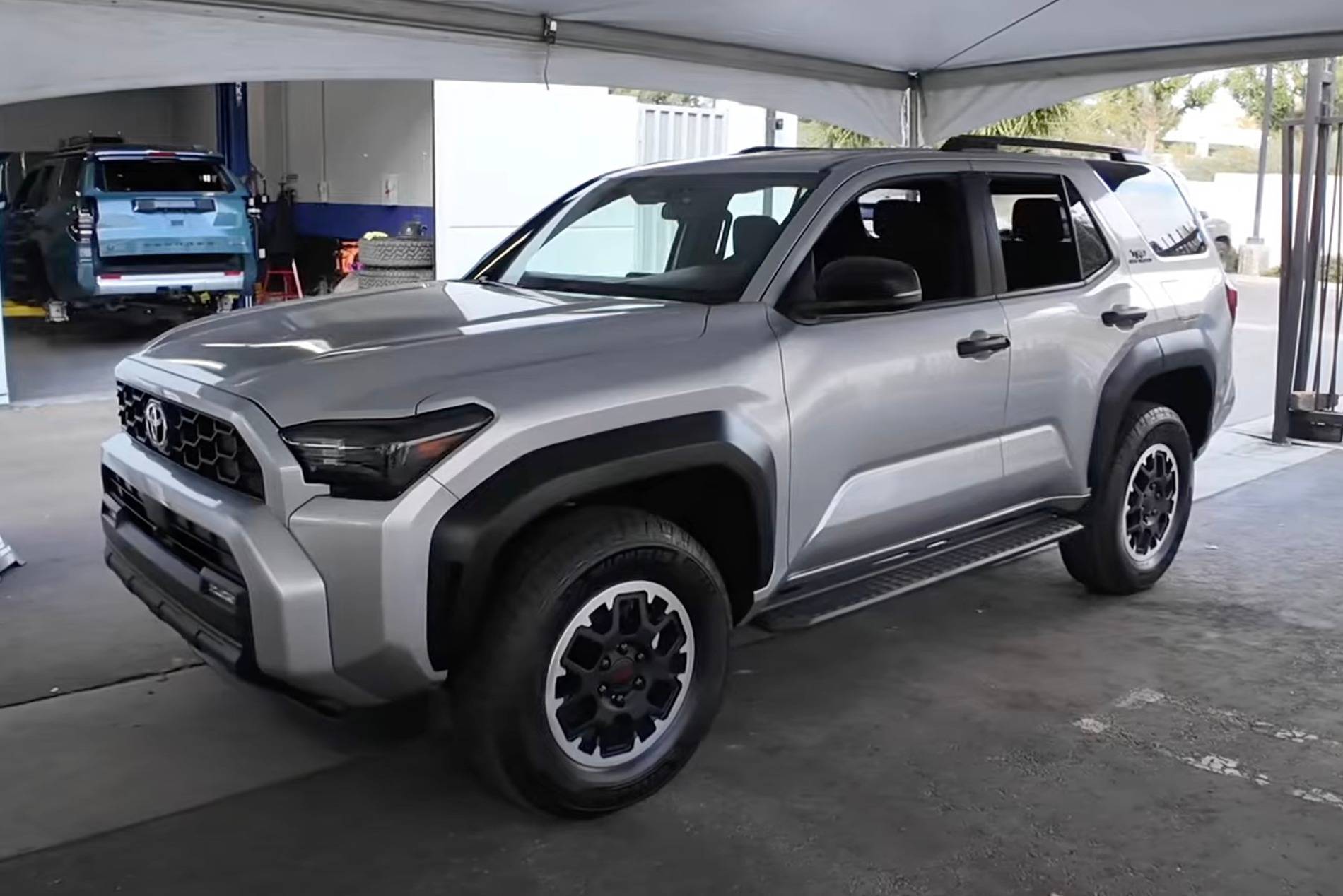 2025 Toyota 4runner CUTTING EDGE (Silver) 2025+ 4Runner 6th Gen Thread 4runner-trd-off-road-exterior-glacier-silver-2-