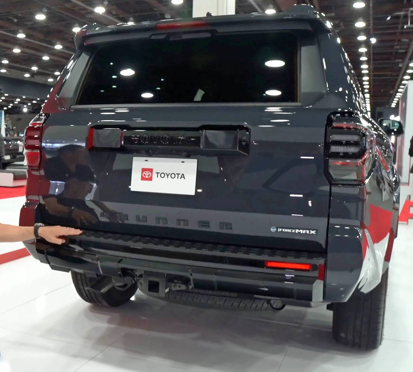 2025 Toyota 4runner 2025 4Runner Platinum (Underground) Review from Detroit Auto Show erground-platinum-color-2025-4runner-6th-gen-6-