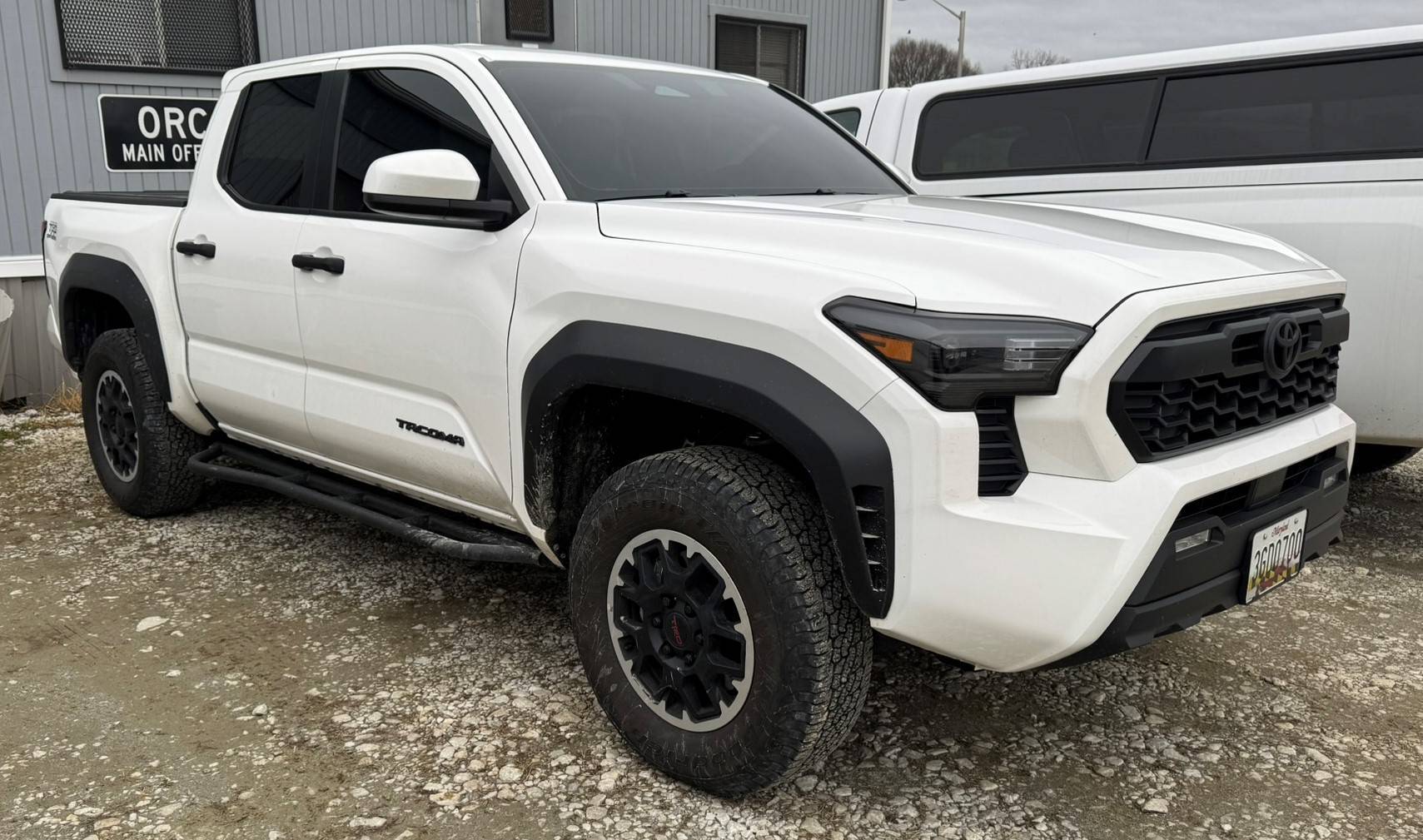 2025 Toyota 4runner KO3 tires (275/70R18) tires + Trailhunter wheels fit on stock TRD Off-Road -- no lift, no rub img_2482-jpe