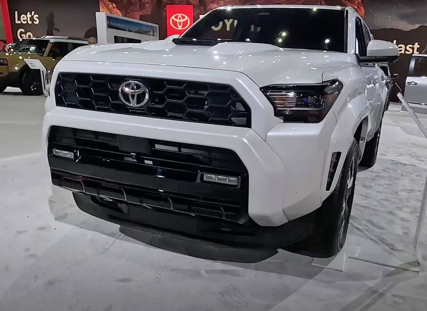 2025 Toyota 4runner WIND CHILL PEARL 2025+ 4Runner 6th Gen Thread or-2025-toyota-4runner-6th-gen-photos-exterior-