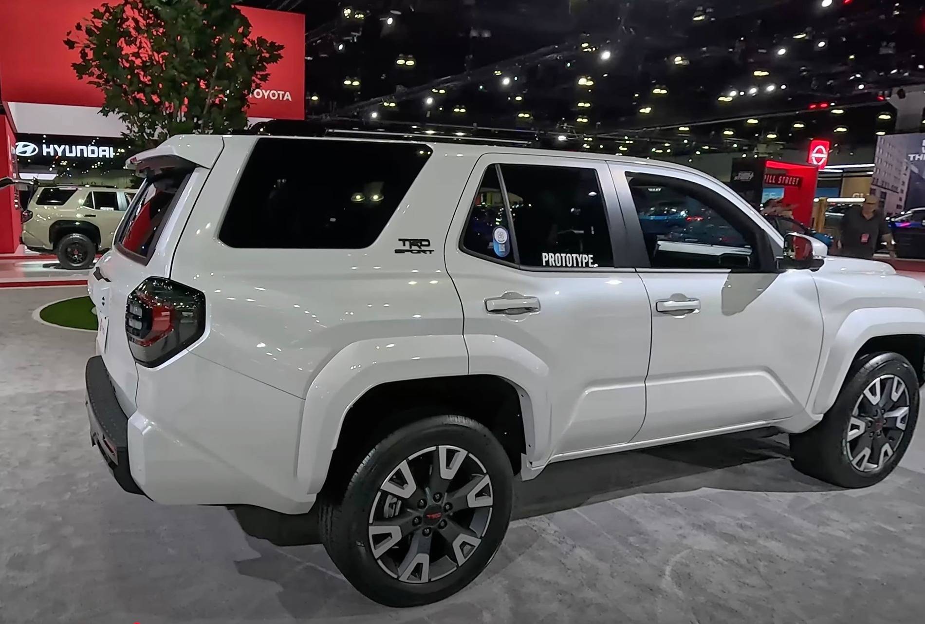 2025 Toyota 4runner WIND CHILL PEARL 2025+ 4Runner 6th Gen Thread or-2025-toyota-4runner-6th-gen-photos-exterior-