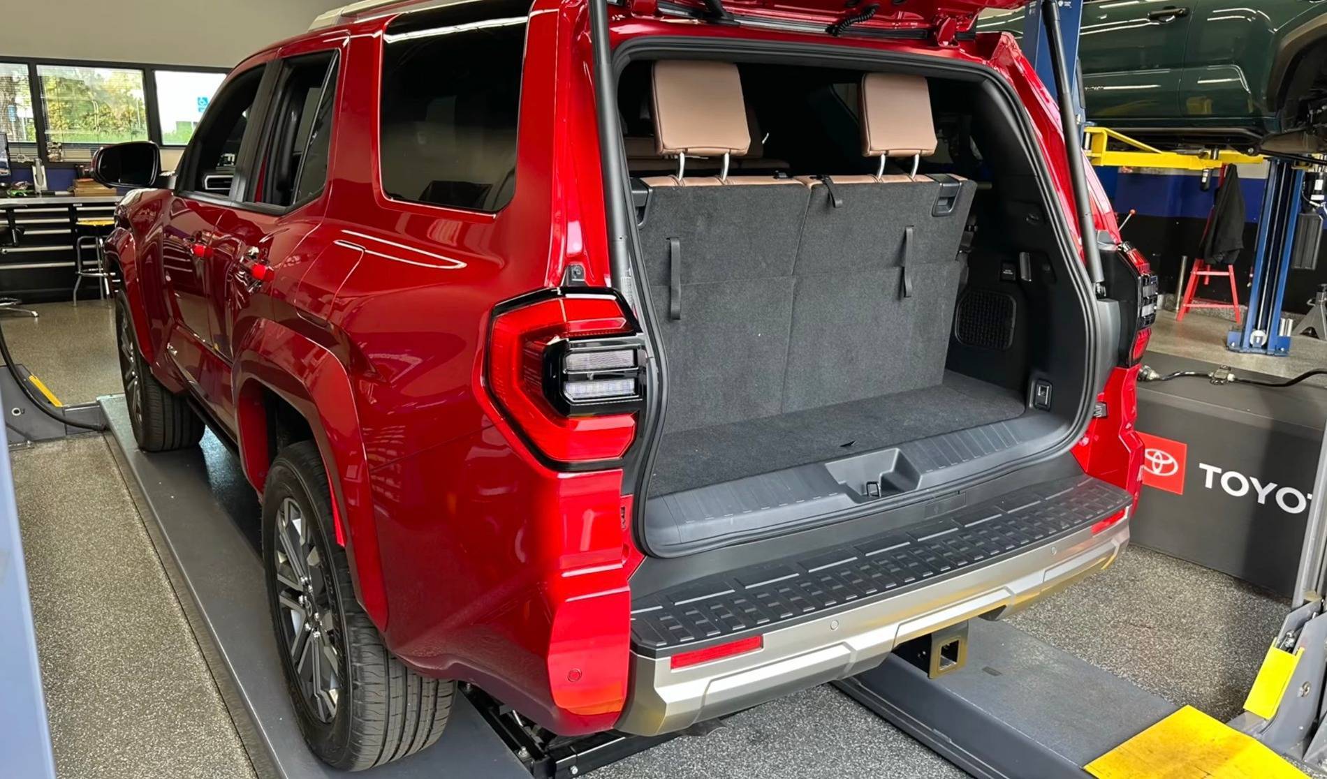 2025 Toyota 4runner Portobello interior / seats (with third-row seating) in Limited Trim 2025 4Runner 6th gen Portobello interior 3rd third row seats Limited Trim 2025 4runner 6th gen 1