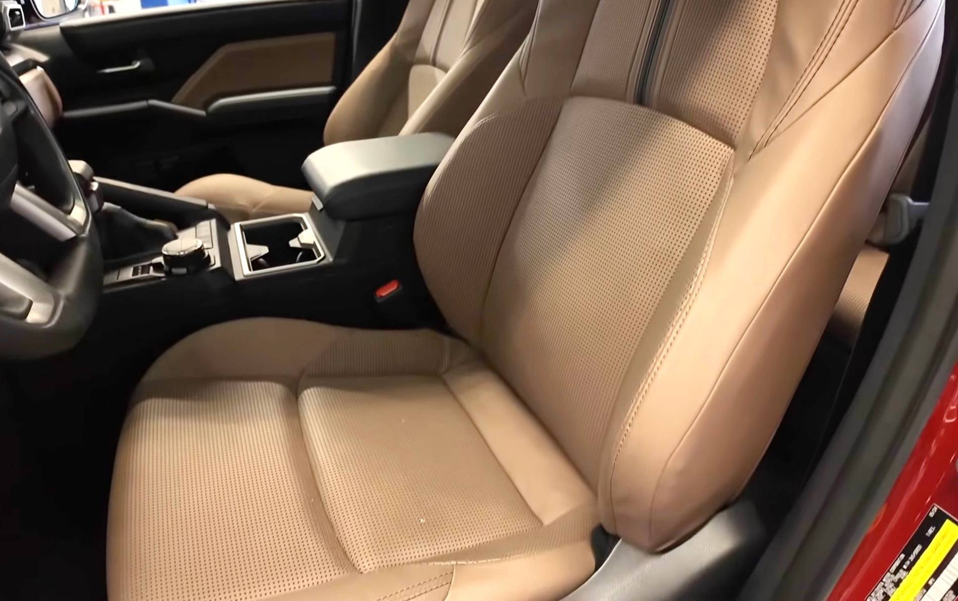 2025 Toyota 4runner Portobello interior / seats (with third-row seating) in Limited Trim 2025 4Runner 6th gen Portobello interior 3rd third row seats Limited Trim 2025 4runner 6th gen 10