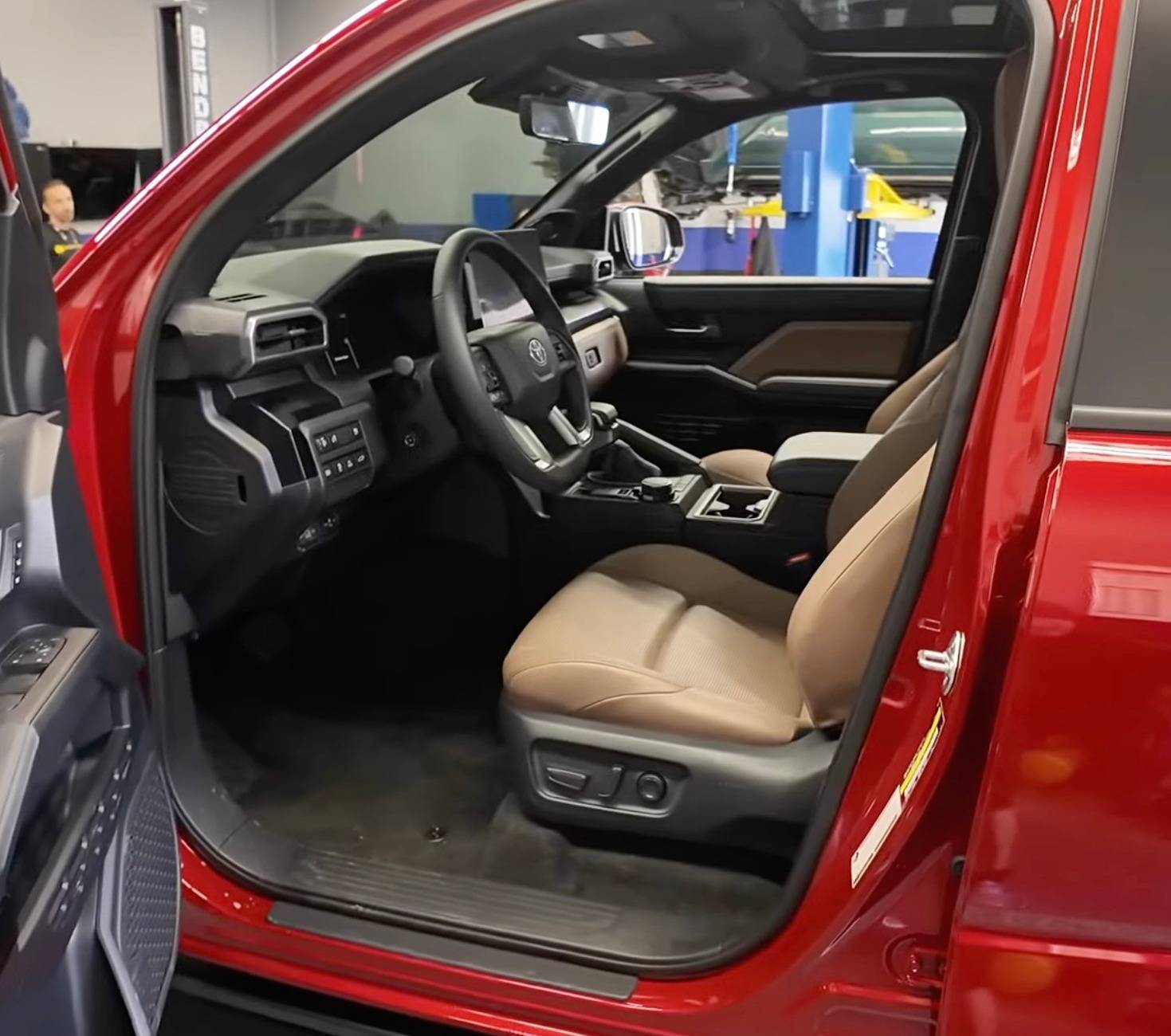 2025 Toyota 4runner Portobello interior / seats (with third-row seating) in Limited Trim 2025 4Runner 6th gen Portobello interior 3rd third row seats Limited Trim 2025 4runner 6th gen 12