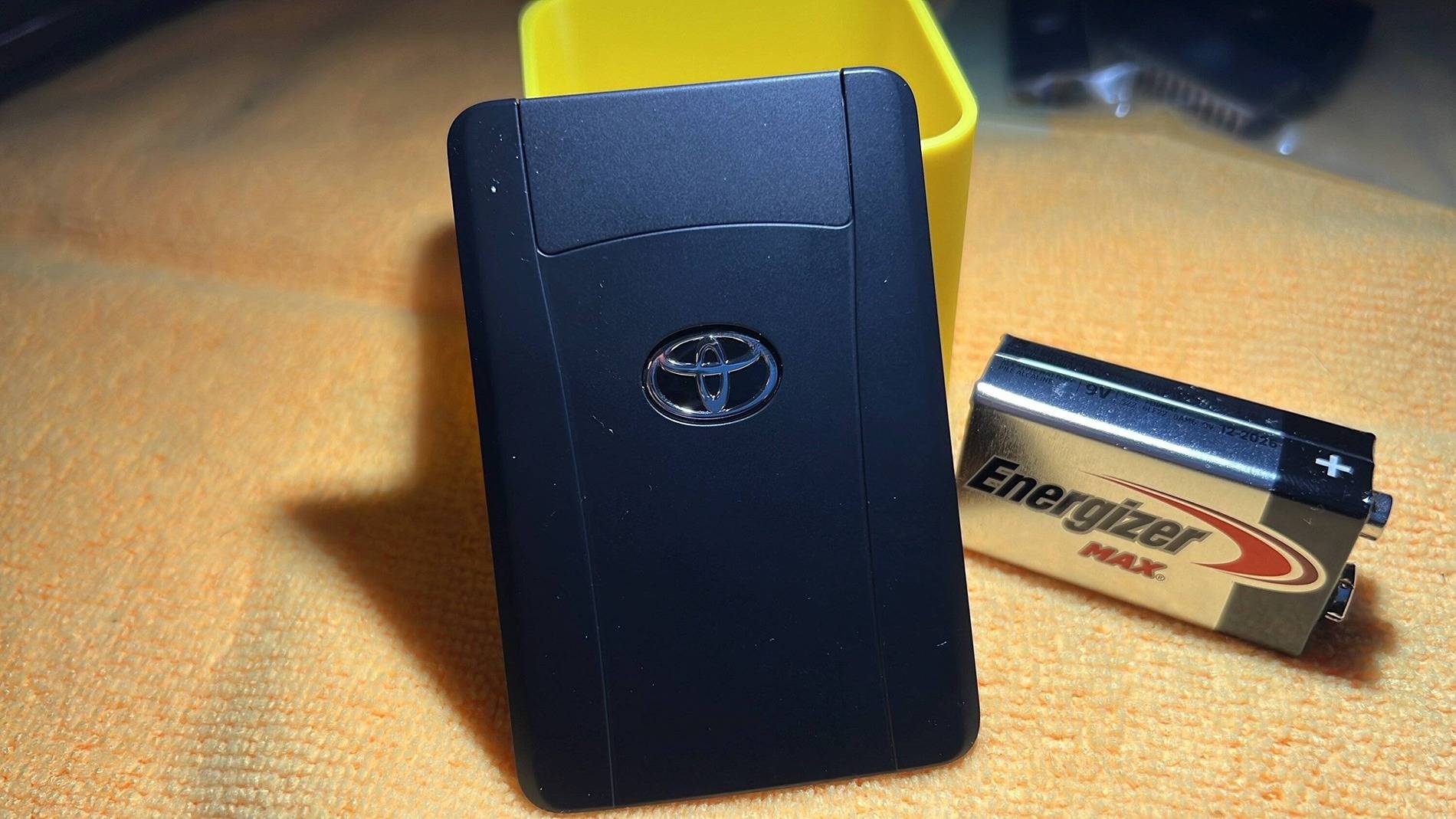 2025 Toyota 4runner Key Fob / Slim Credit Card Key Fob - Photos slim card key fob credit card smart key fob 2025 4runner 6th gen 11