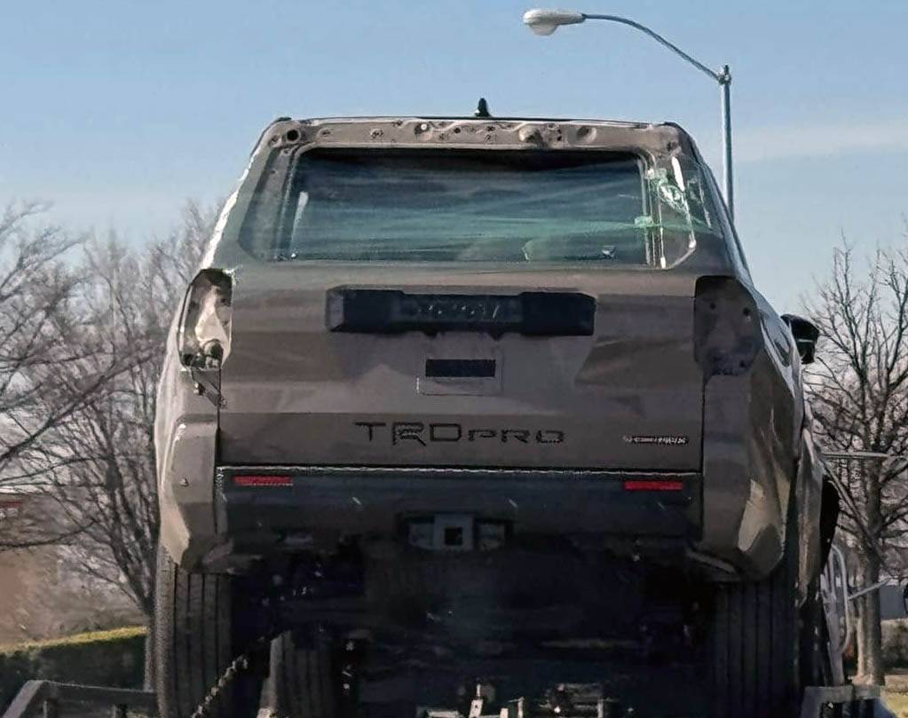 2025 Toyota 4runner Totaled / stripped down 2025 4Runner TRD Pro spotted Totaled TRD Pro 2025 4Runner 6th gen spotted in DFW Texas