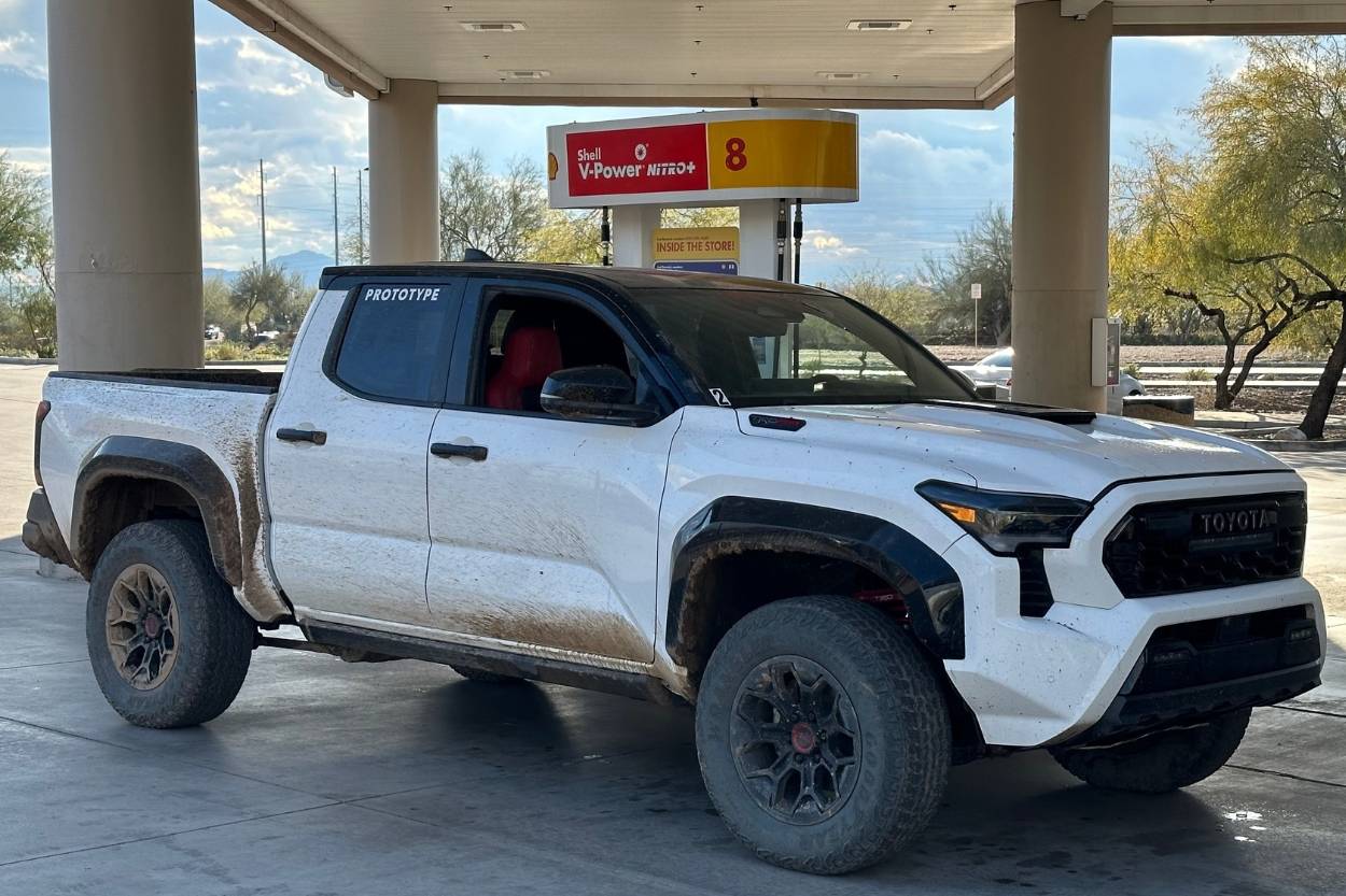 2025 Toyota 4runner Ice Cap White 2025 4Runner TRD Pro 6th Gen at SEMA - Exterior & Interior Video TRD-Pro-Tacoma-Off-Road10