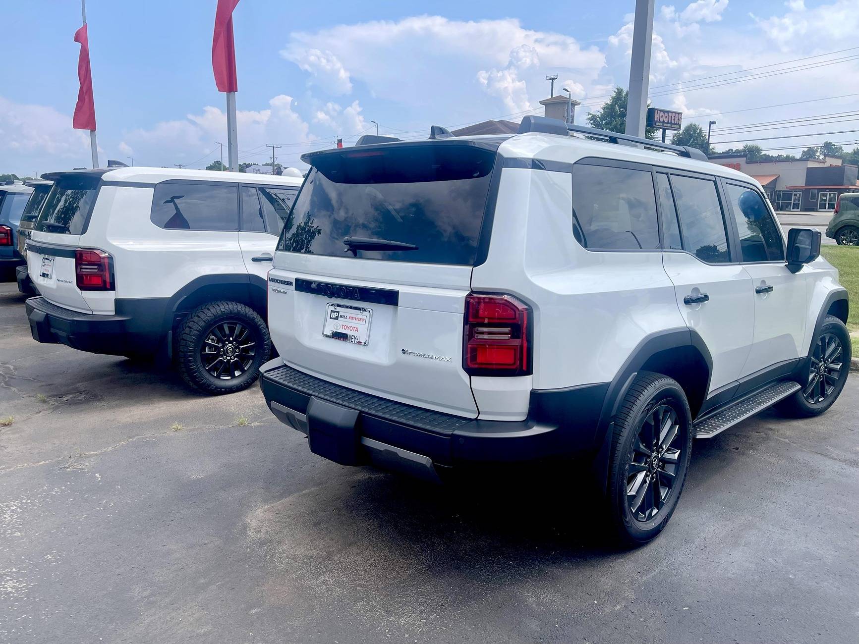 2025 Toyota 4runner WIND CHILL PEARL 2025+ 4Runner 6th Gen Thread Wind Chill Pearl white vs. Ice Cap white Toyota