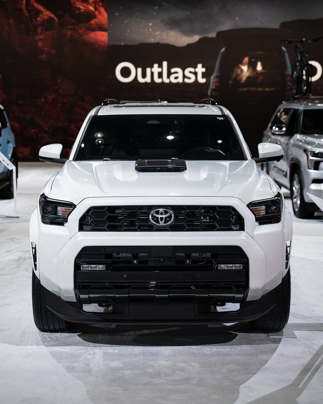 2025 Toyota 4runner TRD Sport Premium (Wind Chill Pearl / Black Interior) 2025 4Runner 6th Gen photos/video review @ LA Auto Show windchill pearl white trd sport 2025 4runner 6th gen 8