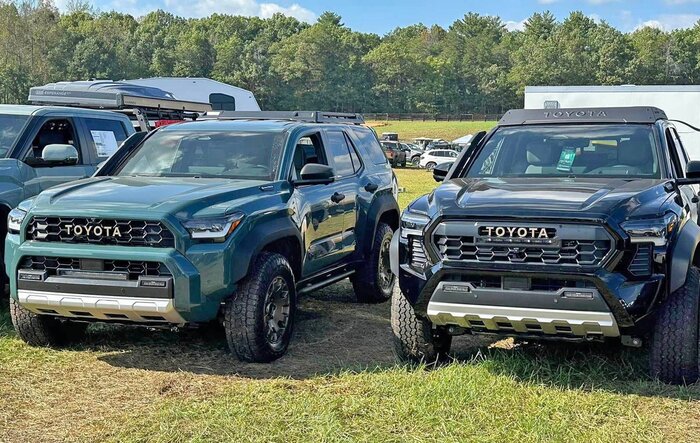 Trailhunter Comparison: 2025 4Runner vs. 2024 Tacoma side by side look