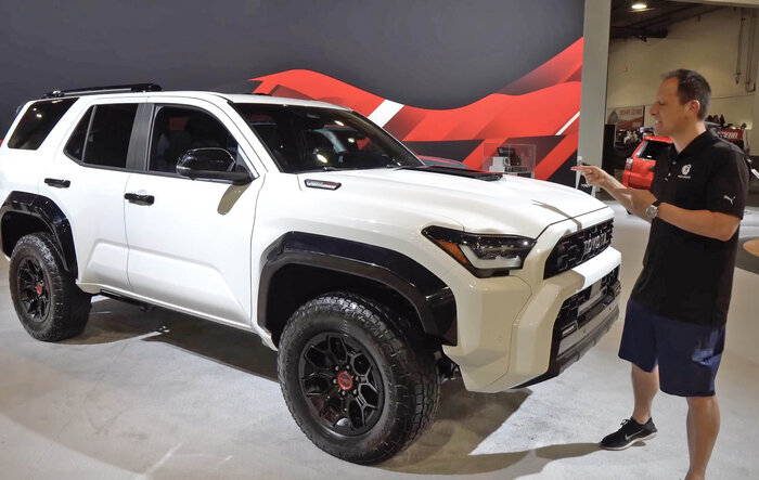 Raiti's Rides: Is 2025 Toyota 4Runner TRD Pro better than Honda Passport Trailsport V6?